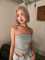 ルーム(Loom.)&nbsp;ハイトーンボブ ホワイトベージュ ブロンドボブ