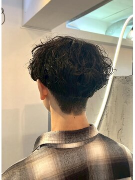 ヴィサージュバスク(VISAGE ba.s.k) 柔らかさ重視のメンズマッシュパーマ