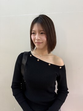 イーエル グランデ(e.ll grande) 切りっぱなしボブ