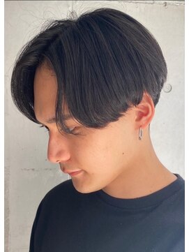 メンズヘアトウキョウ 新宿店(MEN’S HAIR TOKYO) ナチュラルセンターパート