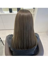 クララ ジャパン カメイド(CLALA JAPAN Kameido) 柔らかさとツヤを両立したベージュブラウン