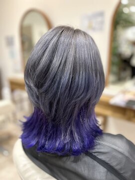 ルシードスタイル ナチュールトゥ(LUCIDO STYLE nature to) ウルフカット×シルバーグレージュ×裾パープルブルー