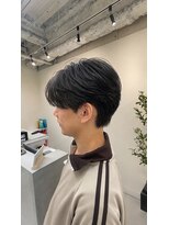 ユニ 江坂(Uni.)&nbsp;センターパート　曲がる縮毛矯正　フェザーパーマ
