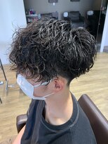 エヌプラス(N+)&nbsp;メンズヘアフェザーパーマサーフカール刈り上げセンターパート
