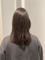 ケリーアン 太田(kelly.un)&nbsp;赤み撃退くすみグレージュ