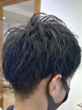 ヘッズ 本八幡店(HEADS) MEN'S HAIR  センターパート　ツイストスパイラル　コンマヘア
