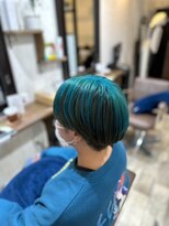 リッカヘアー(Ricca hair)&nbsp;20代30代ナチュラル束感ショート爽やかマッシュコバルトブルー