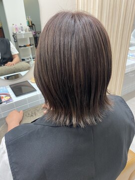 エウ(eu) ピンクブラウン 切りっぱなしボブ