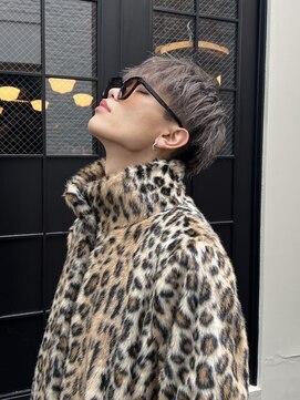 エイトメン 池袋東口店(EIGHT MEN) 韓国風刈り上げマッシュ/ベージュカラー