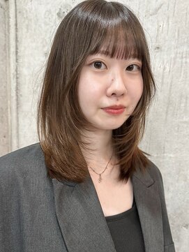 サクラ オモテサンドウ(SAKURA) ぱっつん前髪×ワンカールで可愛いレイヤーカット 表参道美容室