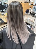 ママに大人気伸びても気にならないバレイヤージュグラデーション