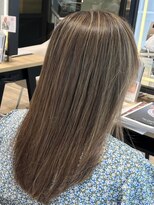 ジュイール(jouir)&nbsp;三鷹ショートボブくびれショートイルミナカラー顔周りレイヤー