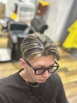 バーバーブロス(BAR BER bro's)&nbsp;メッシュ×刈り上げセンターパート/リバースセンターパート/浦安