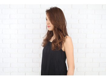 ヘアージェニック(hair genic)の写真/憧れのツヤ髪へ★東京青山直伝の技術とマイクロバブルで毛穴ケアを体験！