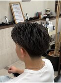 ショートセンターパート/テーパーフェード/刈り上げ/毛流れ