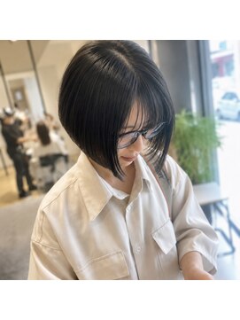 マティス 室見店(MATISSE) 丸みショートボブ×シースルーバング。