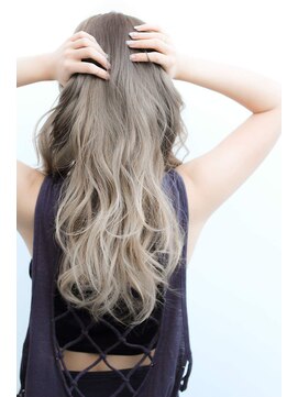 トルネード(TORNADO) 外国人風ホワイトオリーブグラデーション