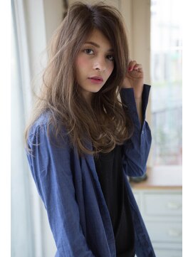 プラウド アッシュグレージュ☆お手入れ切れなセミロングスタイル