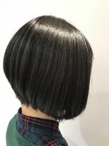 コム(com by neolive)&nbsp;前下がりボブ3