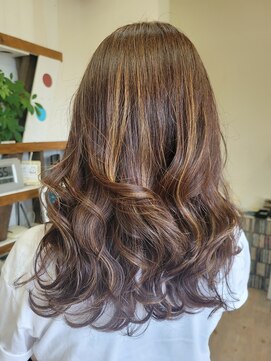 ヴァニラ(Vanilla) 巻きヘアー