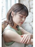 大人可愛い20代30代40代黒髪前下がりひし形小顔ミディアム