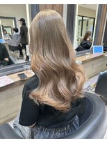 ケンジ 横須賀中央(KENJE)&nbsp;ブリーチ１回ミルクティーベージュ♪