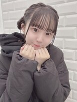 どんな場面でも合う編み込みツイン団子＊まゆ