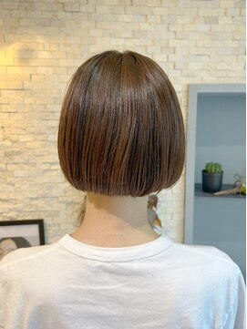 ヴィサージュプラス(VISAGE plus) フラットボブ　ミルクティーベージュ