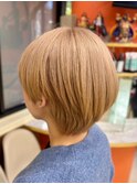 【ショートスタイル×ブロンドベージュ】池袋美容室