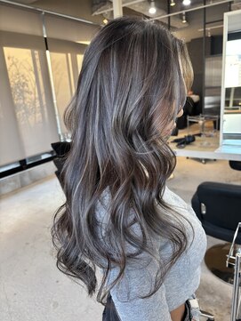 リア 布施店(Lia) ハイライトカラー