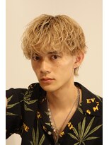 エース(ACES)&nbsp;刈り上げ波巻きマッシュツーブロックハイトーンブランドメンズ