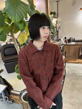 ウィム(wim) 顔まわりにアクセント『ミニボブ』