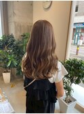 グレージュ切りっぱなしボブ前髪ありミニボブミルクティベージュ