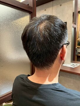 クロム(CHROM) 短髪20代30代40代カットメンズパーマ眉毛入間市