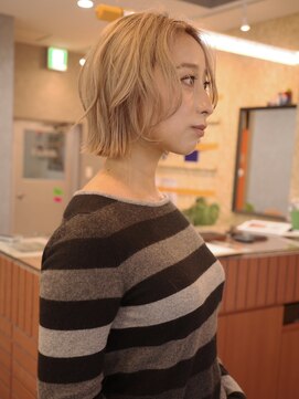 ジュール(JOULE'S) ボブレイヤー/ミディアムヘア/ベージュカラー