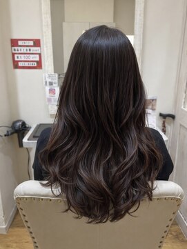 シーループユナイテッドアトリエ(C-LOOP UNITED ATELIER) レイヤーカット×艶ブラウン【高濃度水素カラー】