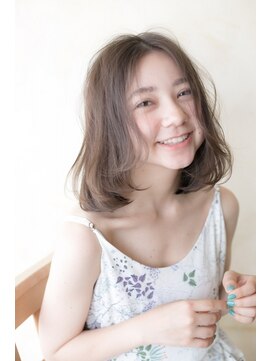 オハナ(ohana) 【ohana/表参道】大人上品な長めバングのモテ髪くびれミディ
