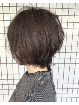 ヘアーアンドライフ ドア(hair&life Door) 【王道ひし形シルエット】愛されショート×インナーカラー