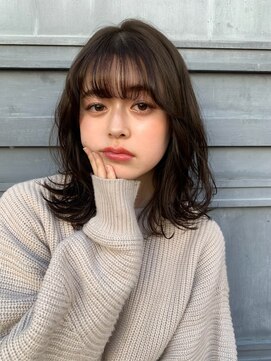 バズ(BUZZ) 前髪あり＊ゆるつやミディアム＜Buzzさの＞