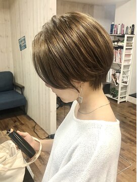 リリス(Ryllis) 小顔丸みショートボブ