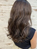 ミニム ヘアー(minim hair)&nbsp;【minim×日比】色気ある透明感　カーキグレージュ