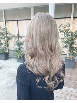 チェレ ロッソ 金剛店(Chere rosso) ブロンドカラー×ヨシン巻き×ハイトーン