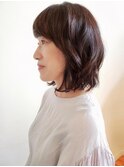 柔らかいウェーブボブ/ニュアンスカラー/アースカラー