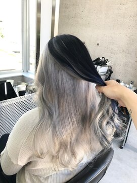 イキ 表参道(iki omotesando) 大人ガーリー/モード/チョコレート[表参道駅]