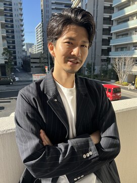 ガーデン オオタカノモリ(garden otakanomori) スーツ短髪ツーブロック髪型モテる黒髪シークレットパーマ流行