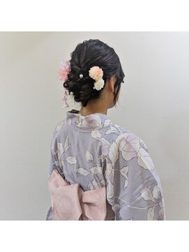 横濱ハイカラ美容院(haikara美容院) 浴衣着付けとヘアセット ゆるふわアップ