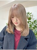 ミルクティーベージュ明るめグレージュミディアムウルフレイヤー