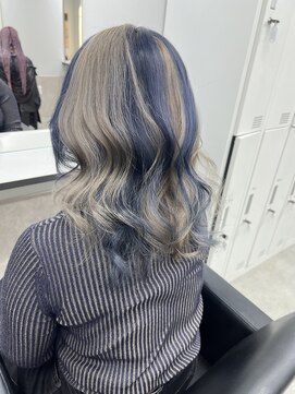 エイム(AiM) セクションカラー/ブルー/ブロンド/ブリーチカラー/艶カラー