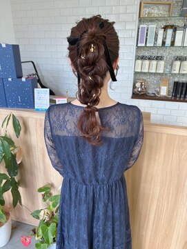 ヒトノワ(Hito.nowa) おしゃれポニーテールアレンジ【津田】