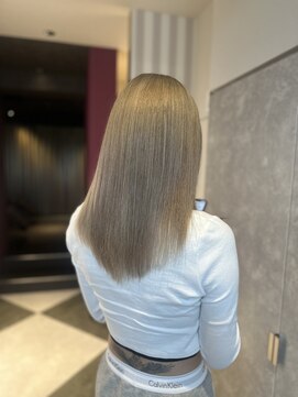 ガルボヘアー 心斎橋店(garbohair) ハイトーン10代20代ケアブリーチミルクティーグレージュ